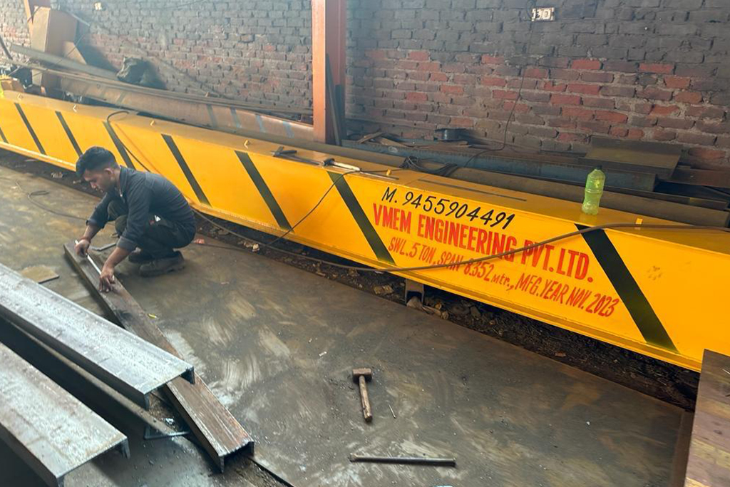 5T-Fabricated-and-Painted-Girder-at-our-Manufacturing-Facility